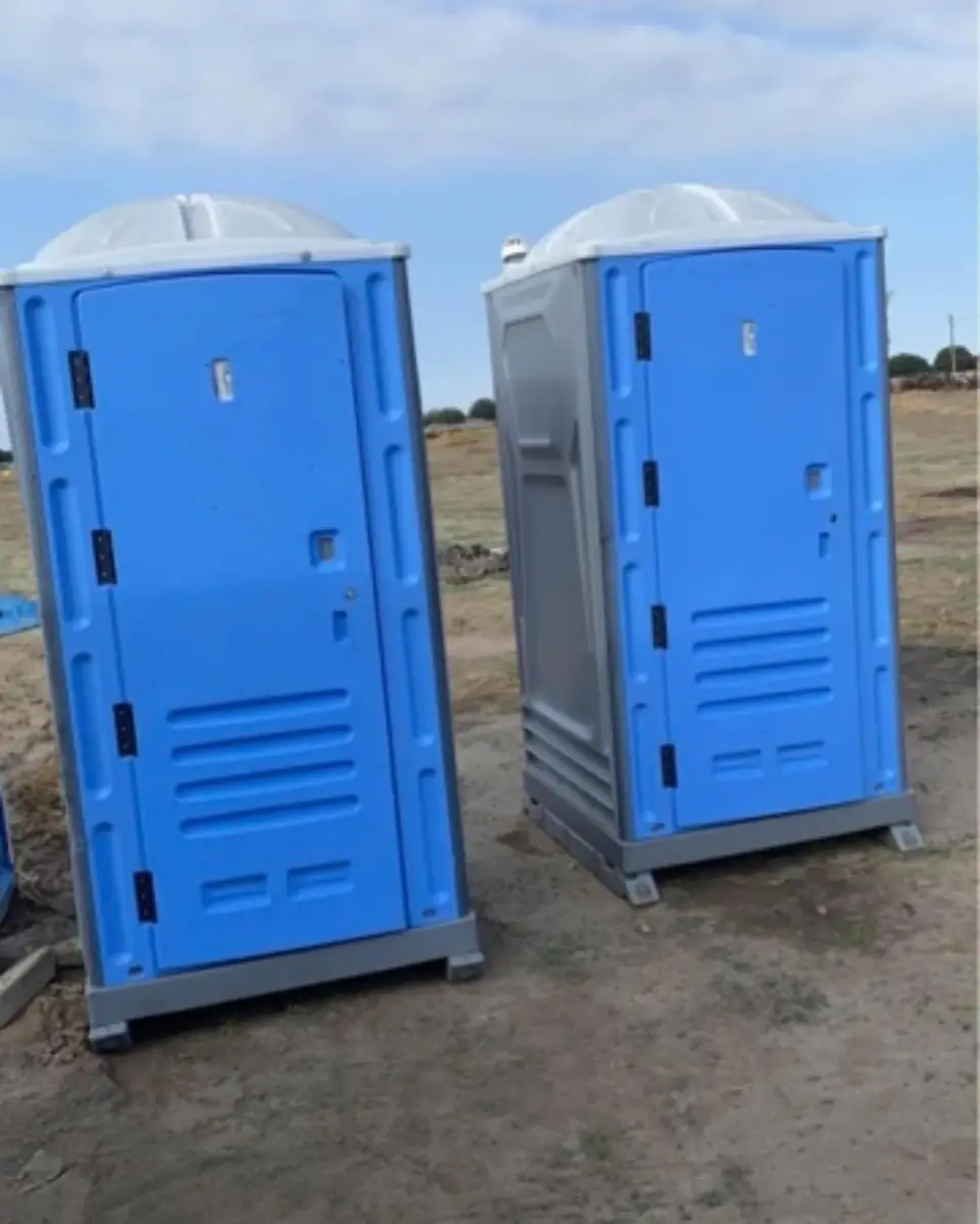 Another porta potty setup